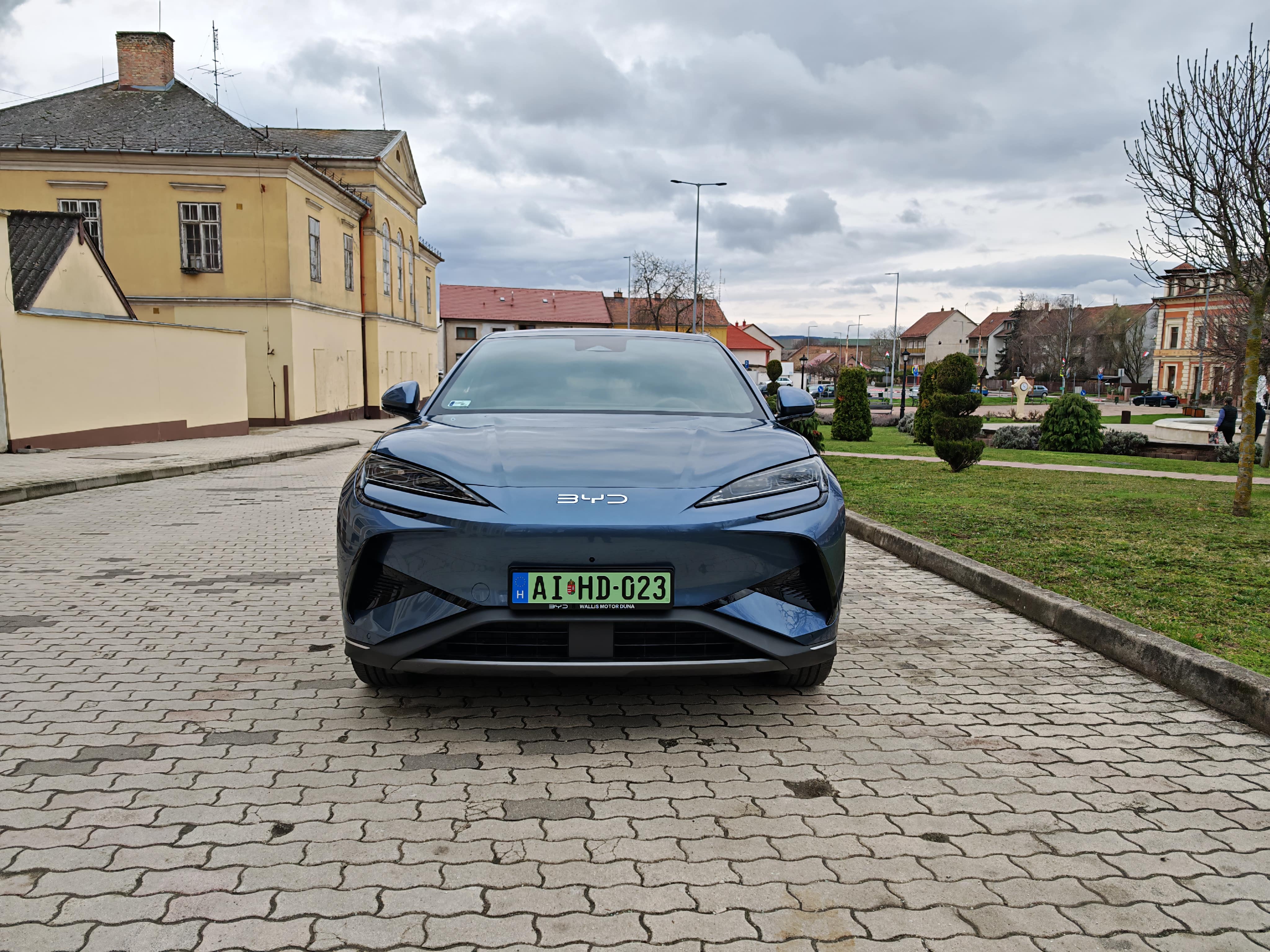 BYD Sealion 7: reszkess Tesla!