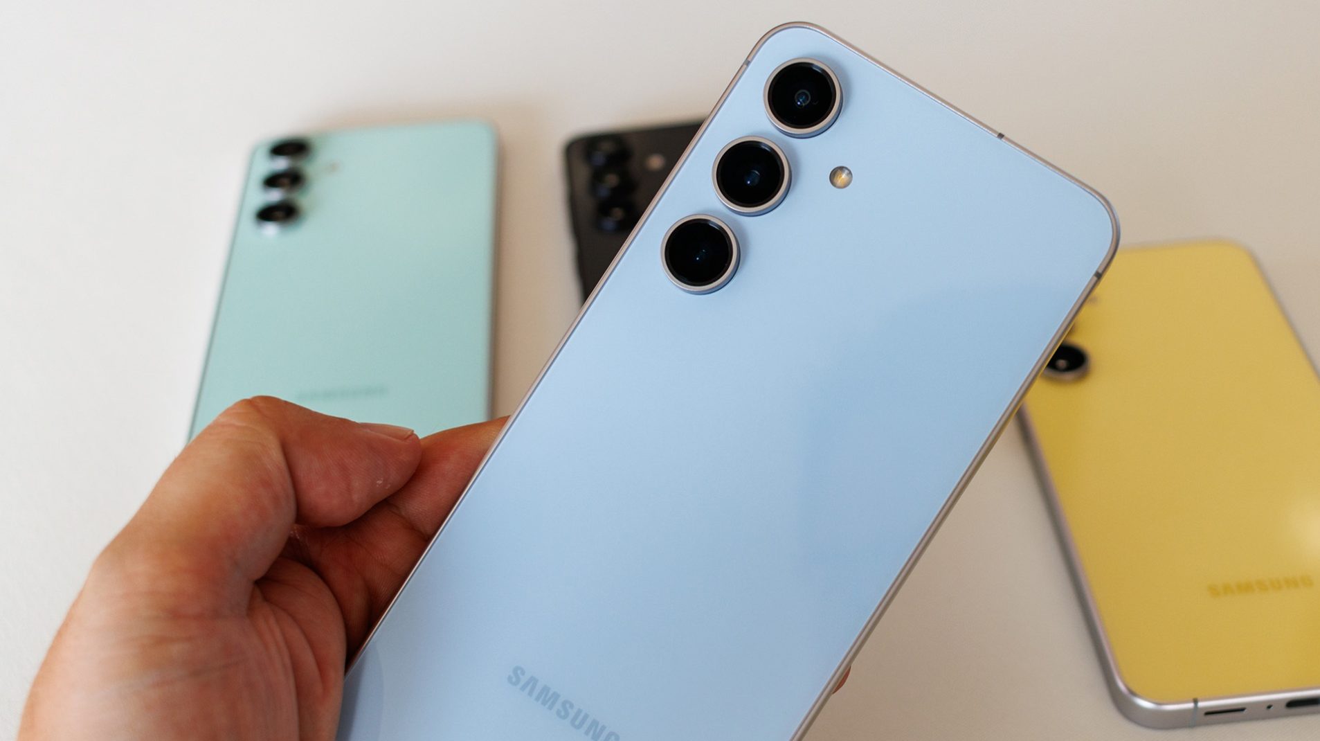 Új kameramodult kaphat a Galaxy S26 széria