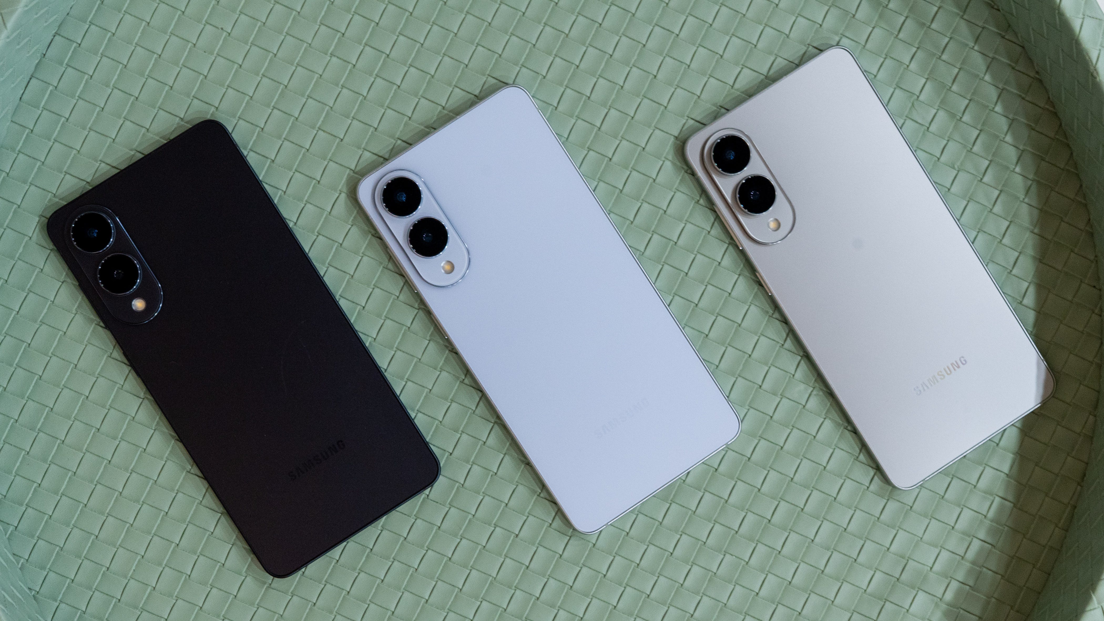 Ennyiért vihetjük haza a Galaxy S25 Edge-t